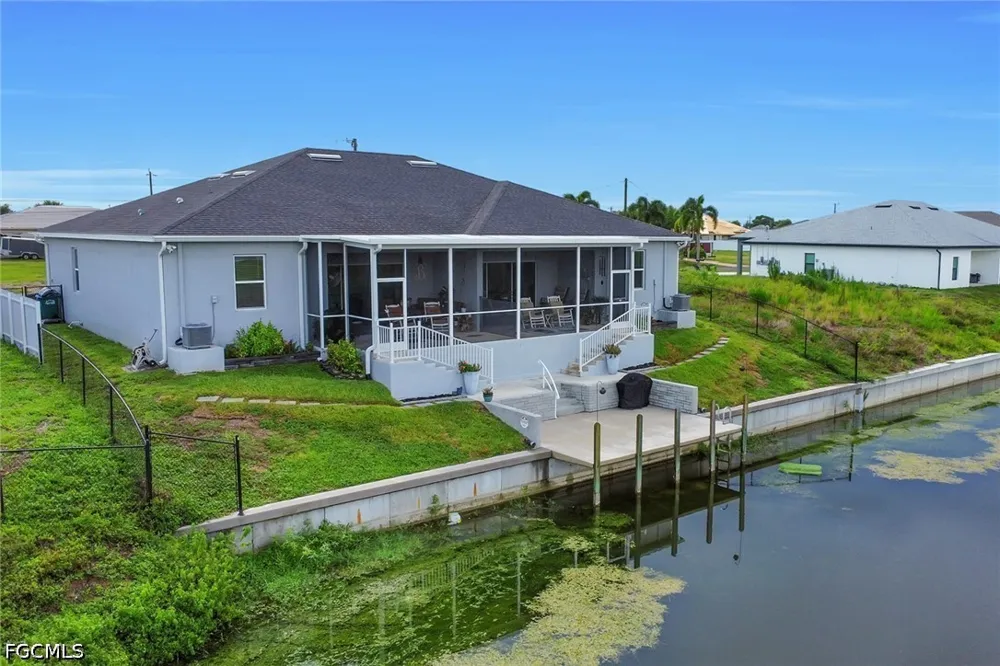 NE 8th Place Cape Coral, FL 33909