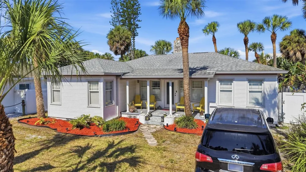 726 MANDALAY AVENUE Clearwater Beach, FL 33767
