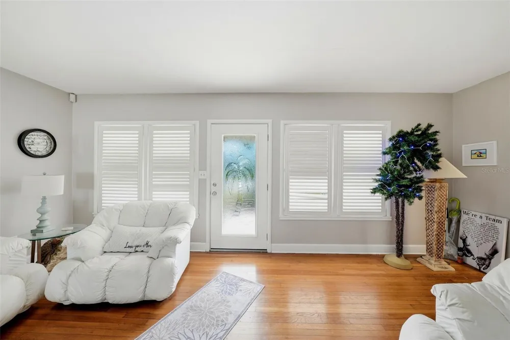 726 MANDALAY AVENUE Clearwater Beach, FL 33767