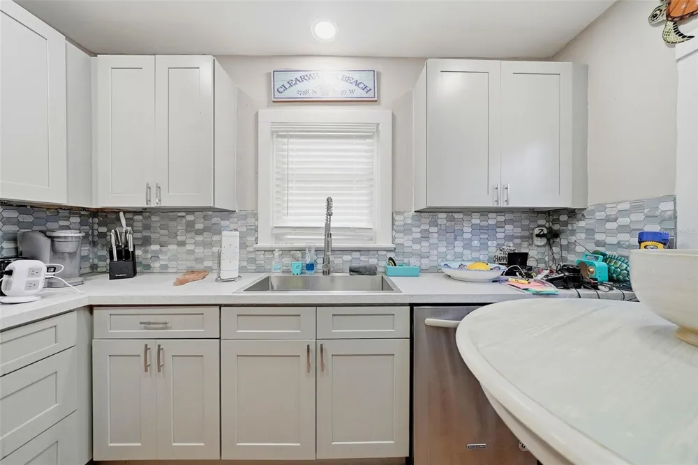 726 MANDALAY AVENUE Clearwater Beach, FL 33767
