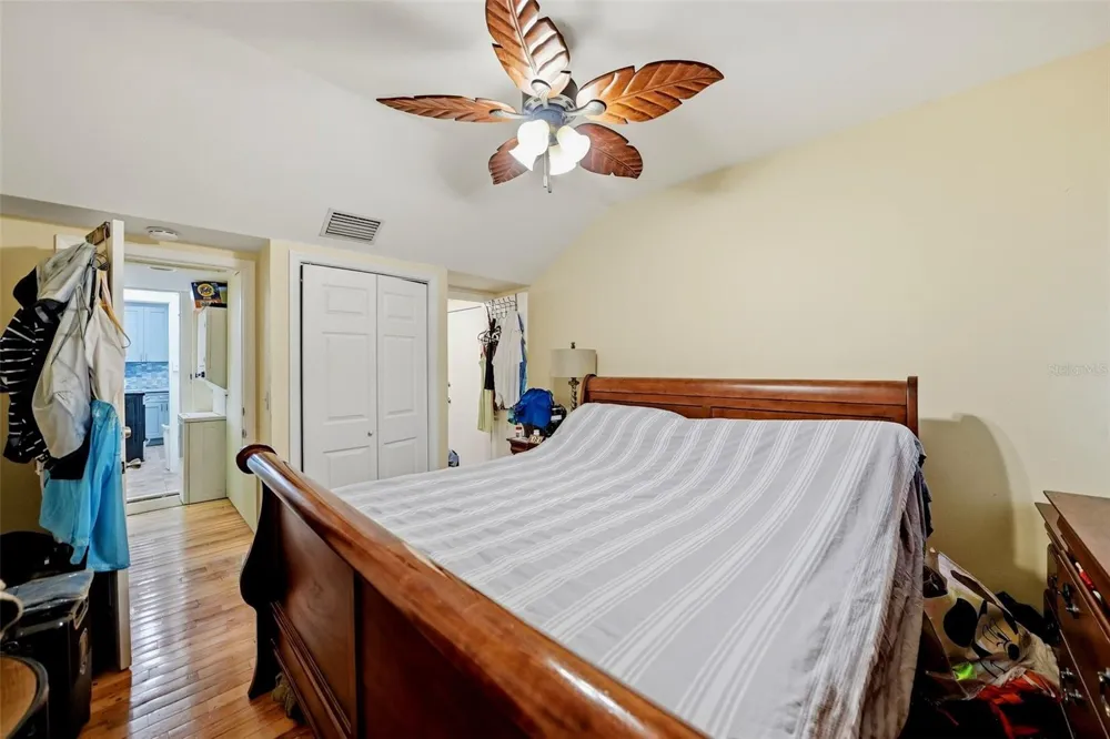 726 MANDALAY AVENUE Clearwater Beach, FL 33767
