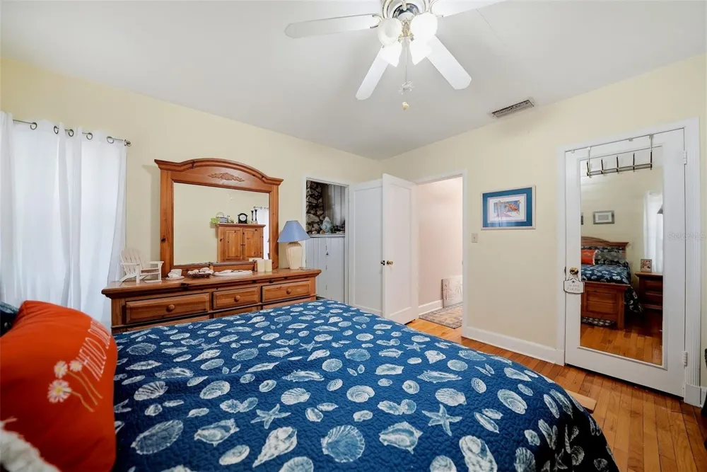 726 MANDALAY AVENUE Clearwater Beach, FL 33767