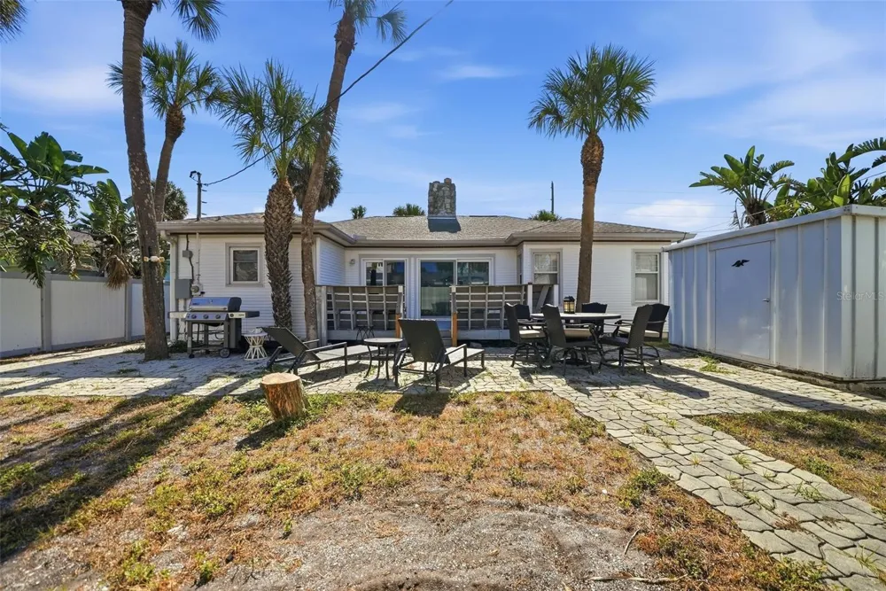 726 MANDALAY AVENUE Clearwater Beach, FL 33767
