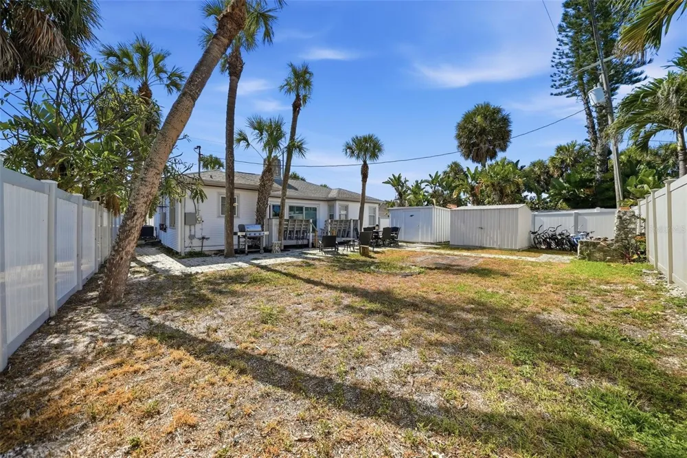 726 MANDALAY AVENUE Clearwater Beach, FL 33767