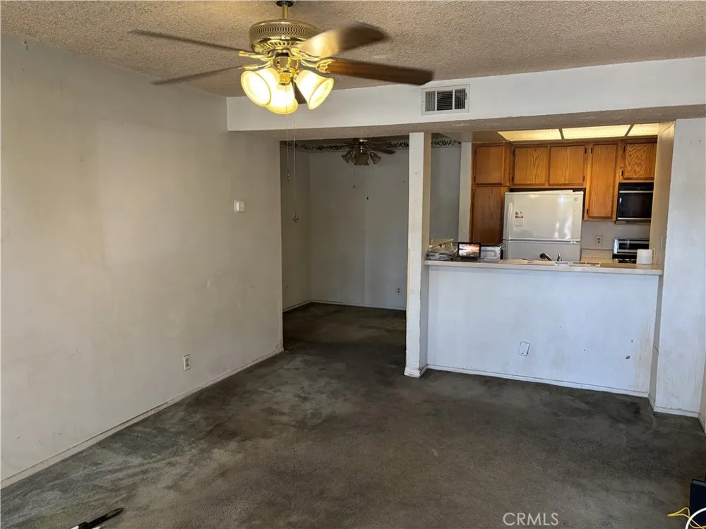 9714 Sepulveda #113 North Hills, CA 91343
