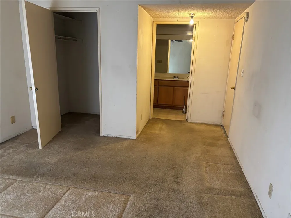 9714 Sepulveda #113 North Hills, CA 91343