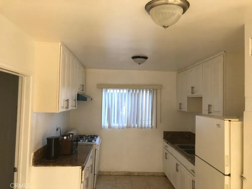2026 S Ridgeley Los Angeles, CA 90016