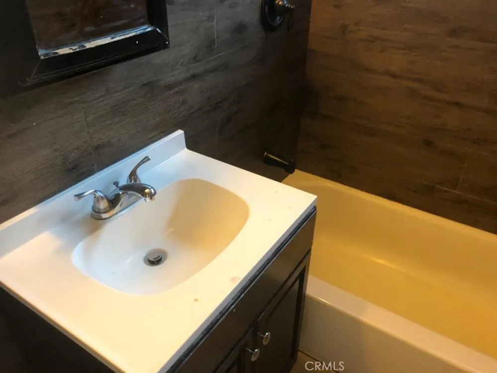 2026 S Ridgeley Los Angeles, CA 90016