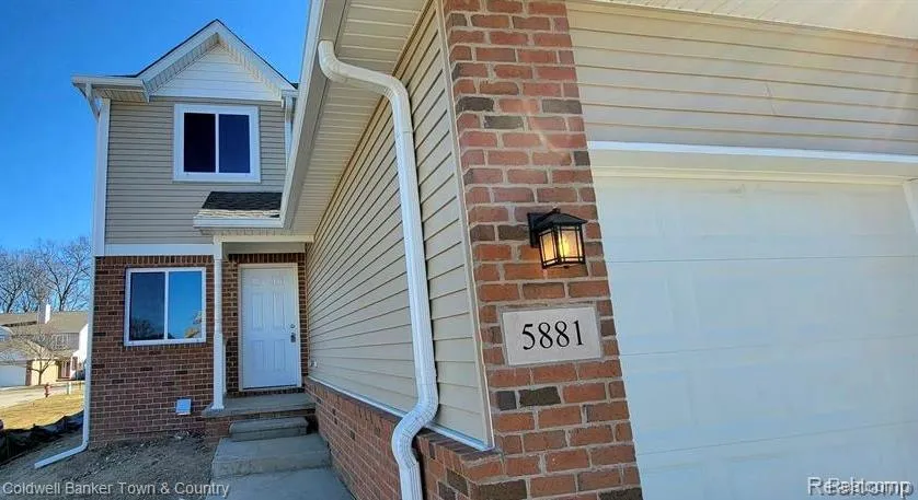 5881 Woodruff View Drive Brighton Township, MI 48116