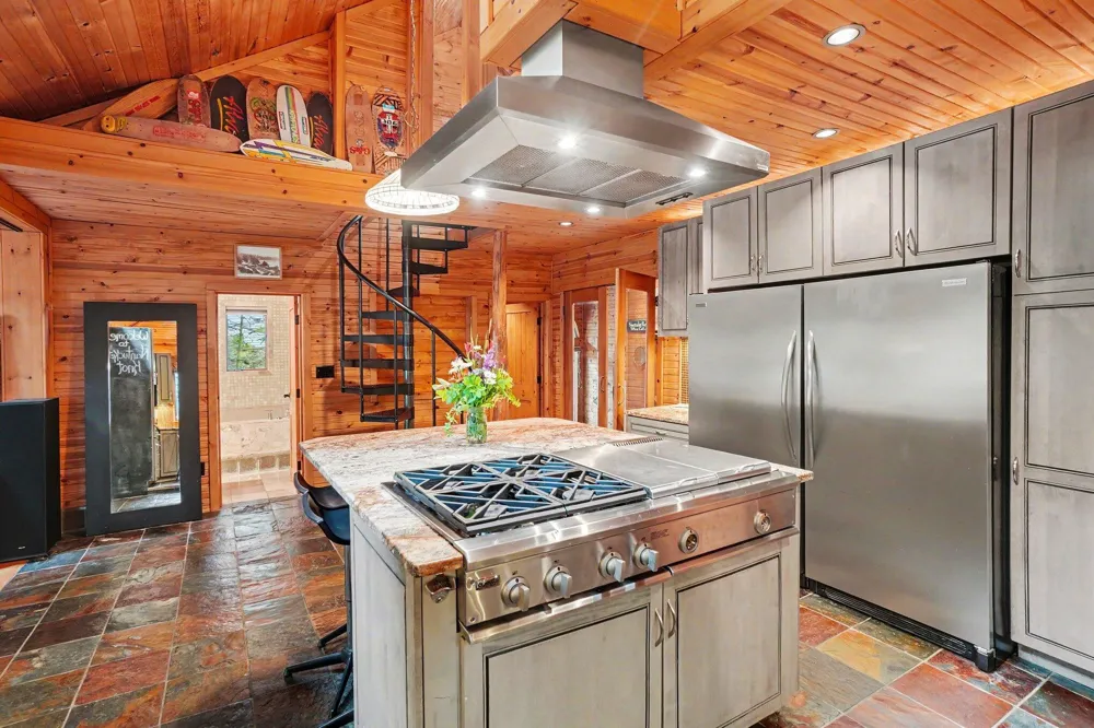 20 Crescent Hill Grand Haven City, MI 49417