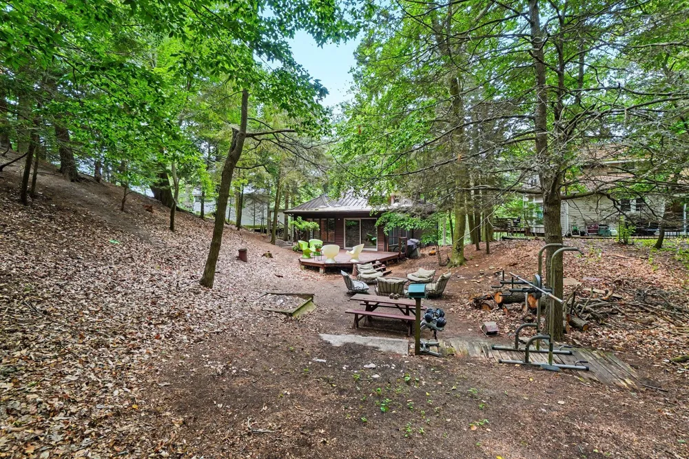 20 Crescent Hill Grand Haven City, MI 49417