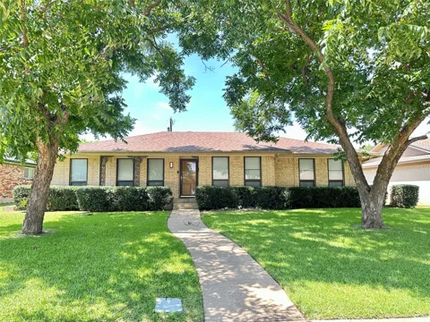 5823 Marview Lane