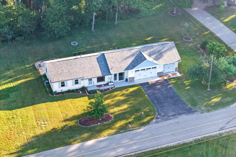 11328 Old Pierce Road Canadian Lakes, MI 49346