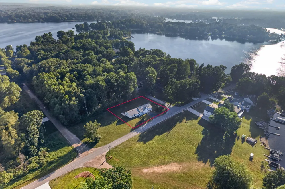 11328 Old Pierce Road Canadian Lakes, MI 49346
