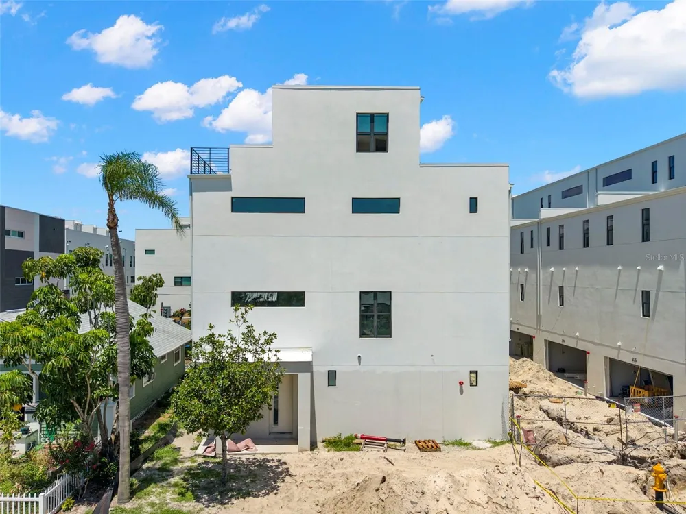 368 14TH STREET St Petersburg, FL 33705