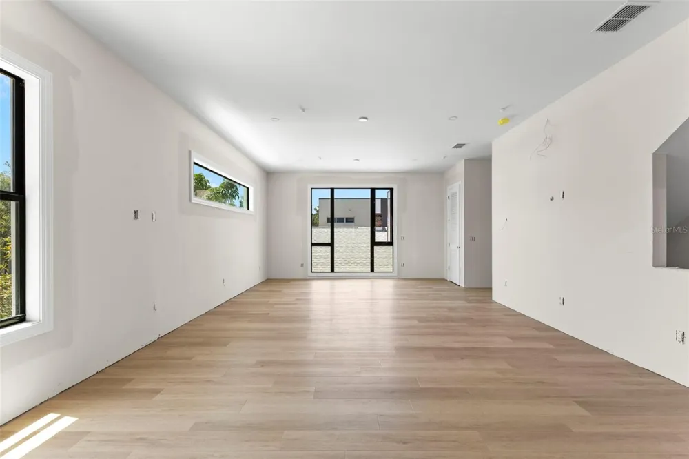 368 14TH STREET St Petersburg, FL 33705