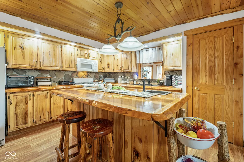 4981 E Rinker Road Mooresville, IN 46158