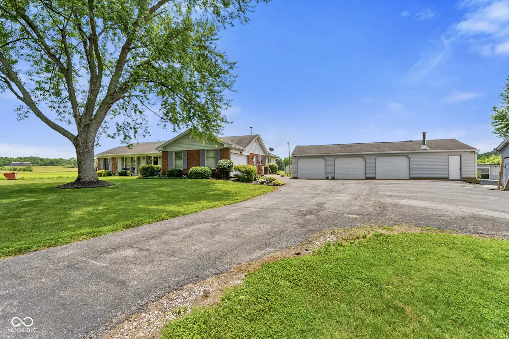 4981 E Rinker Road Mooresville, IN 46158