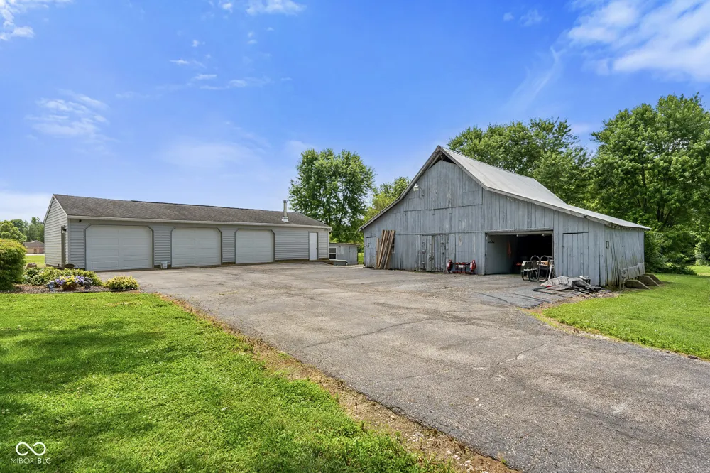 4981 E Rinker Road Mooresville, IN 46158