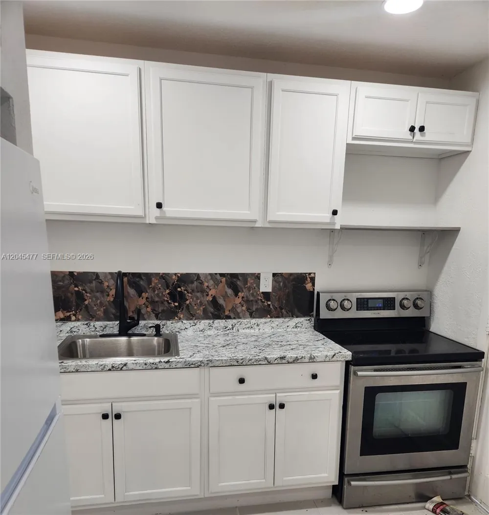 9760 SW 184th St #12D Cutler Bay, FL 33157