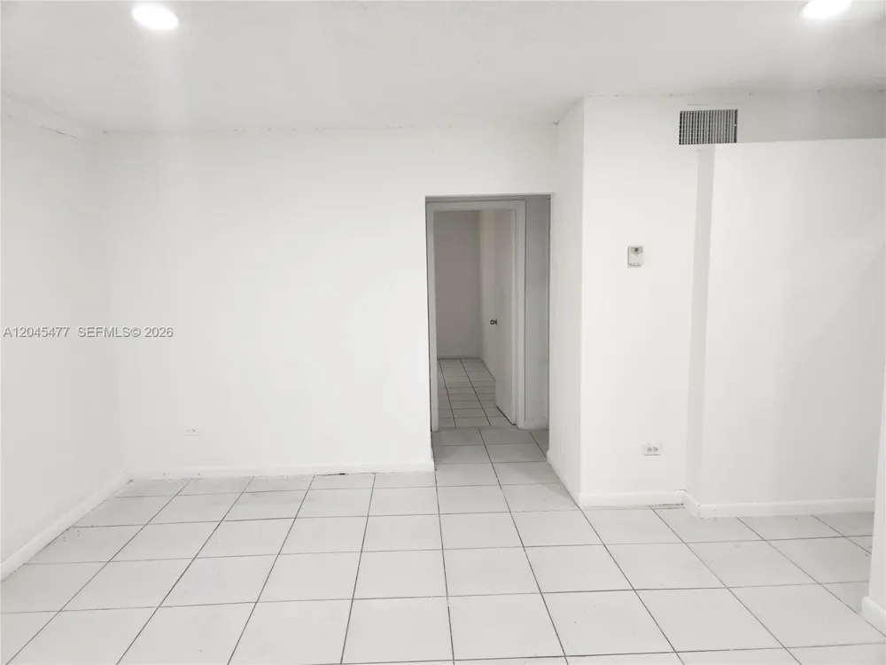 9760 SW 184th St #12D Cutler Bay, FL 33157