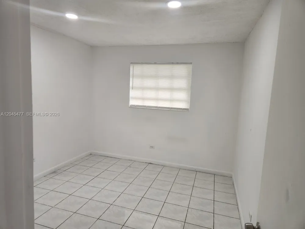 9760 SW 184th St #12D Cutler Bay, FL 33157