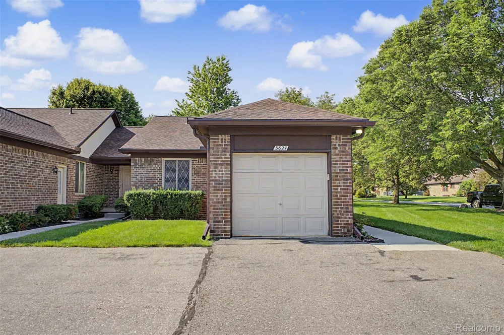 3627 Heritage Parkway Dearborn City, MI 48124