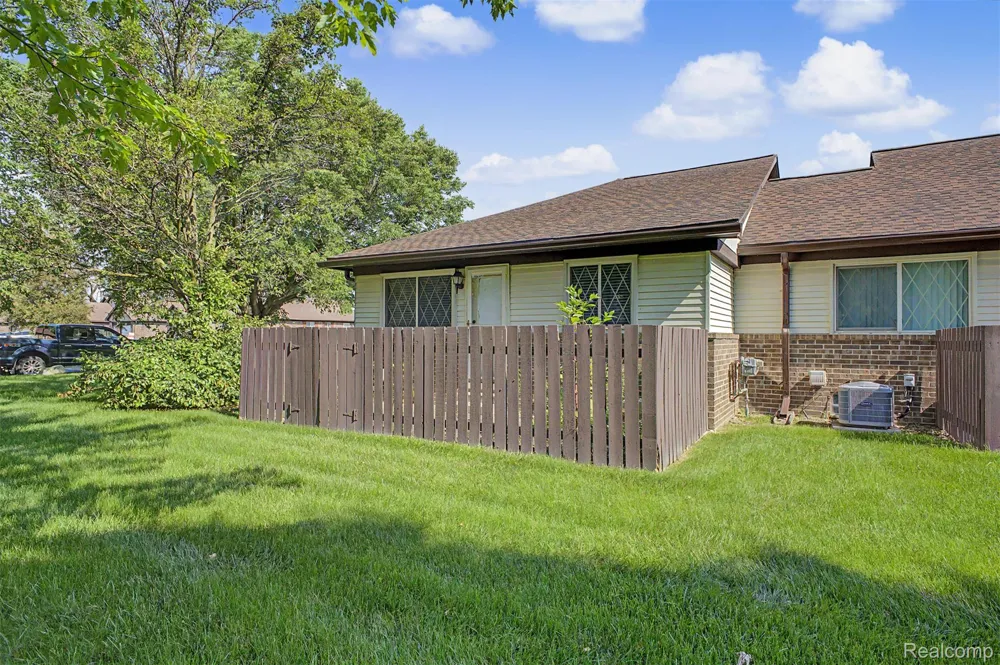 3627 Heritage Parkway Dearborn City, MI 48124