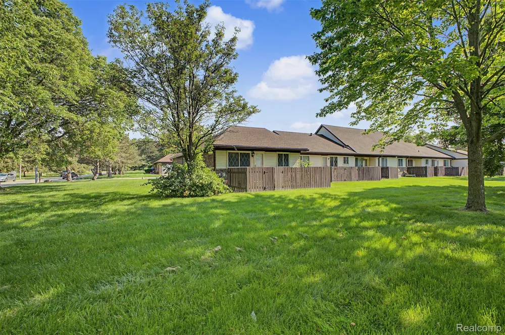 3627 Heritage Parkway Dearborn City, MI 48124