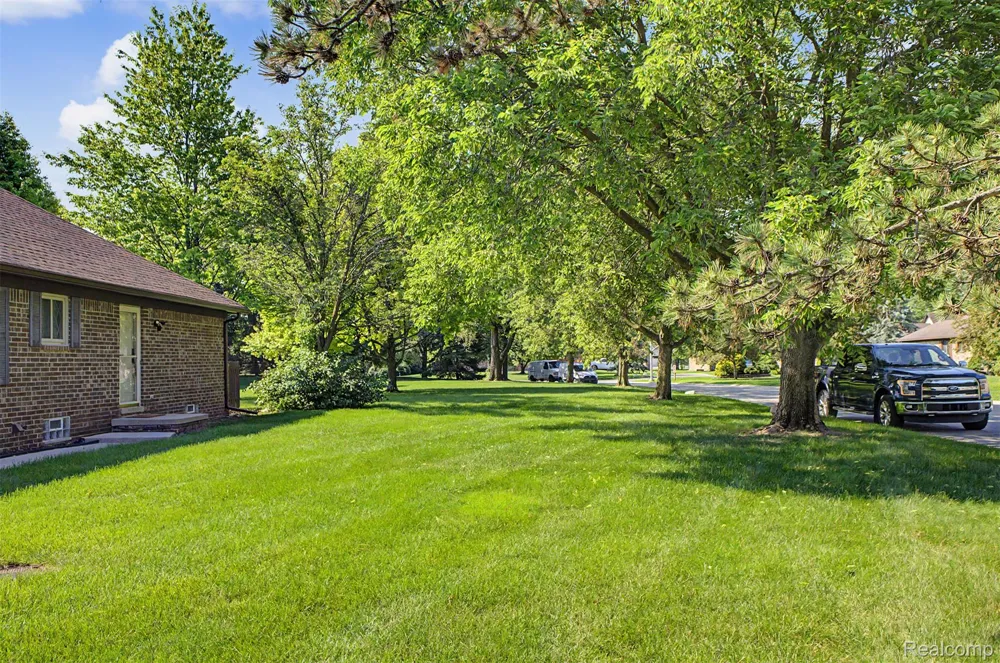 3627 Heritage Parkway Dearborn City, MI 48124