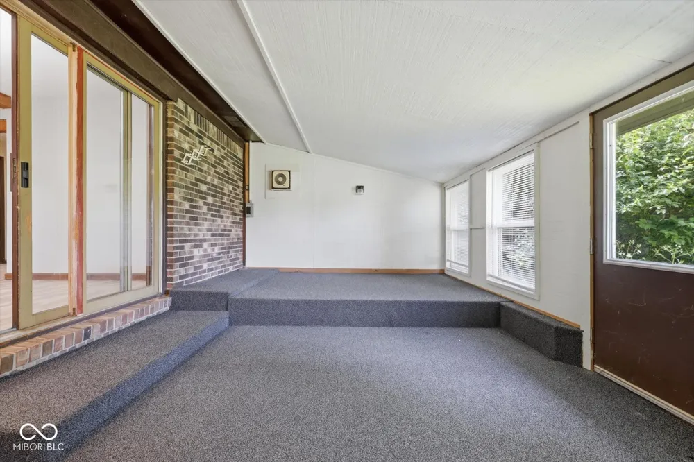 4661 Frontage Road Fairland, IN 46126