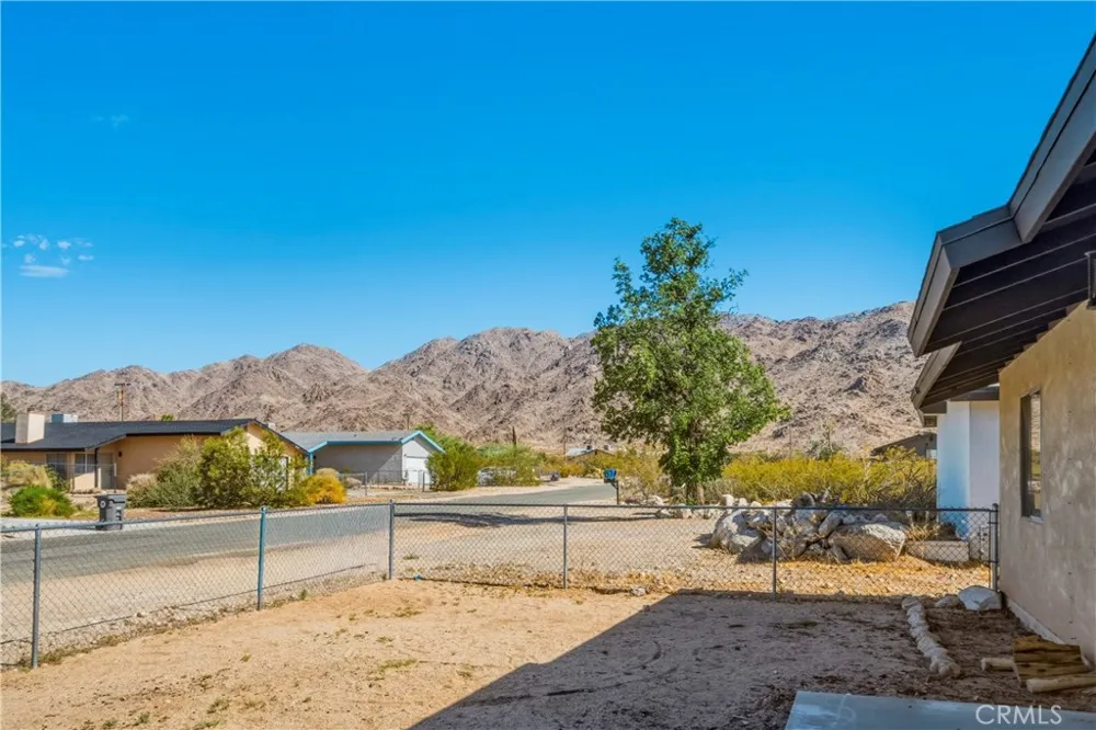 7004 49 Palms 29 Palms, CA 92277