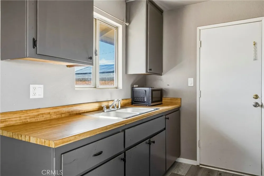 7004 49 Palms 29 Palms, CA 92277