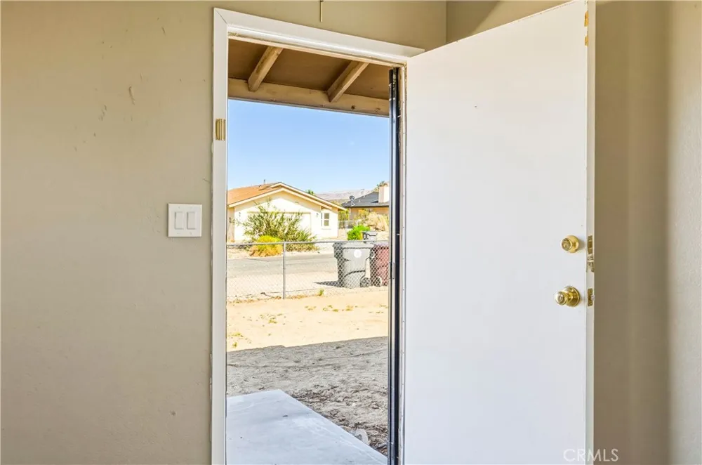 7004 49 Palms 29 Palms, CA 92277