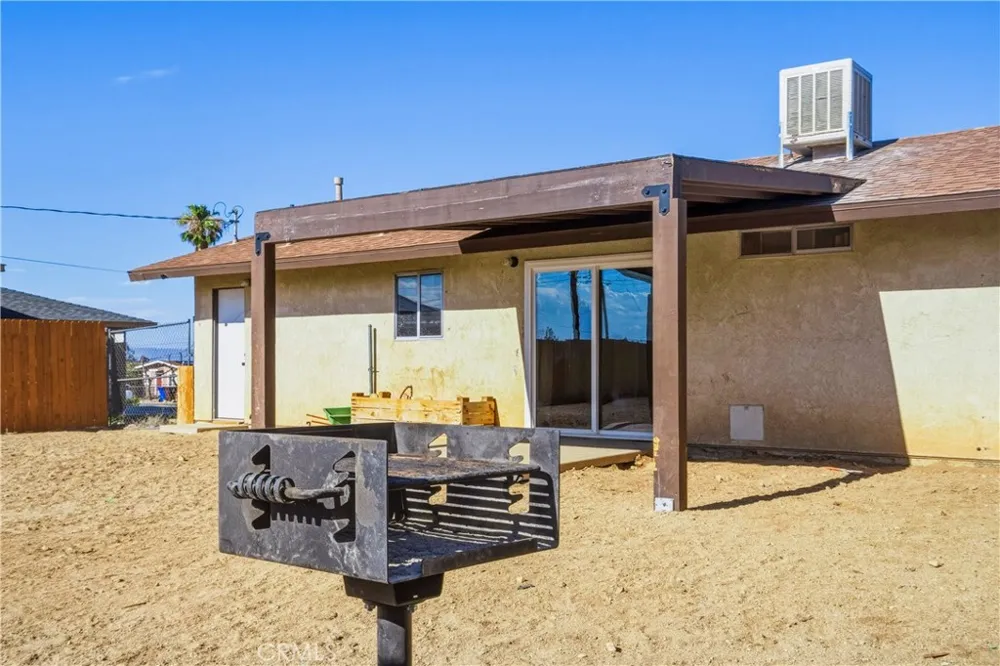 7004 49 Palms 29 Palms, CA 92277