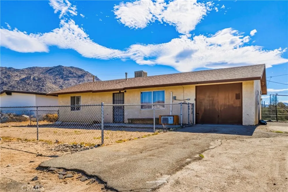 7004 49 Palms 29 Palms, CA 92277