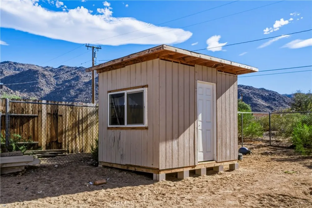 7004 49 Palms 29 Palms, CA 92277