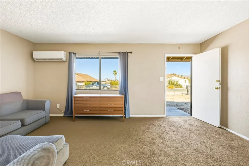 7004 49 Palms 29 Palms, CA 92277
