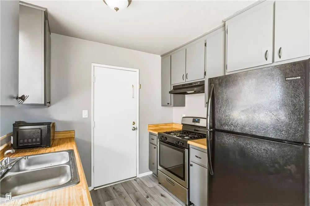 7004 49 Palms 29 Palms, CA 92277