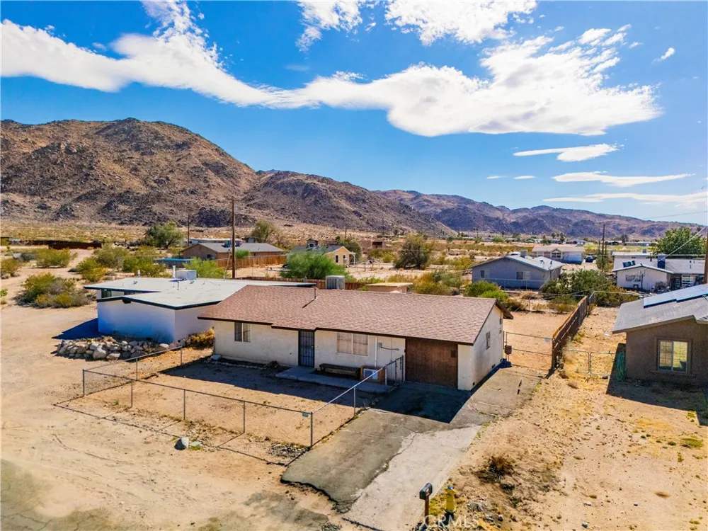 7004 49 Palms 29 Palms, CA 92277