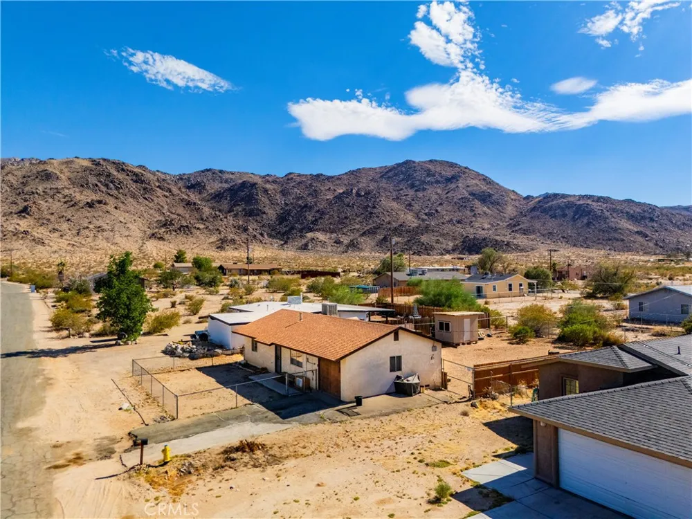 7004 49 Palms 29 Palms, CA 92277