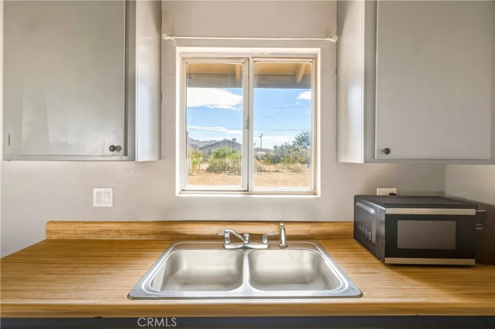 7004 49 Palms 29 Palms, CA 92277