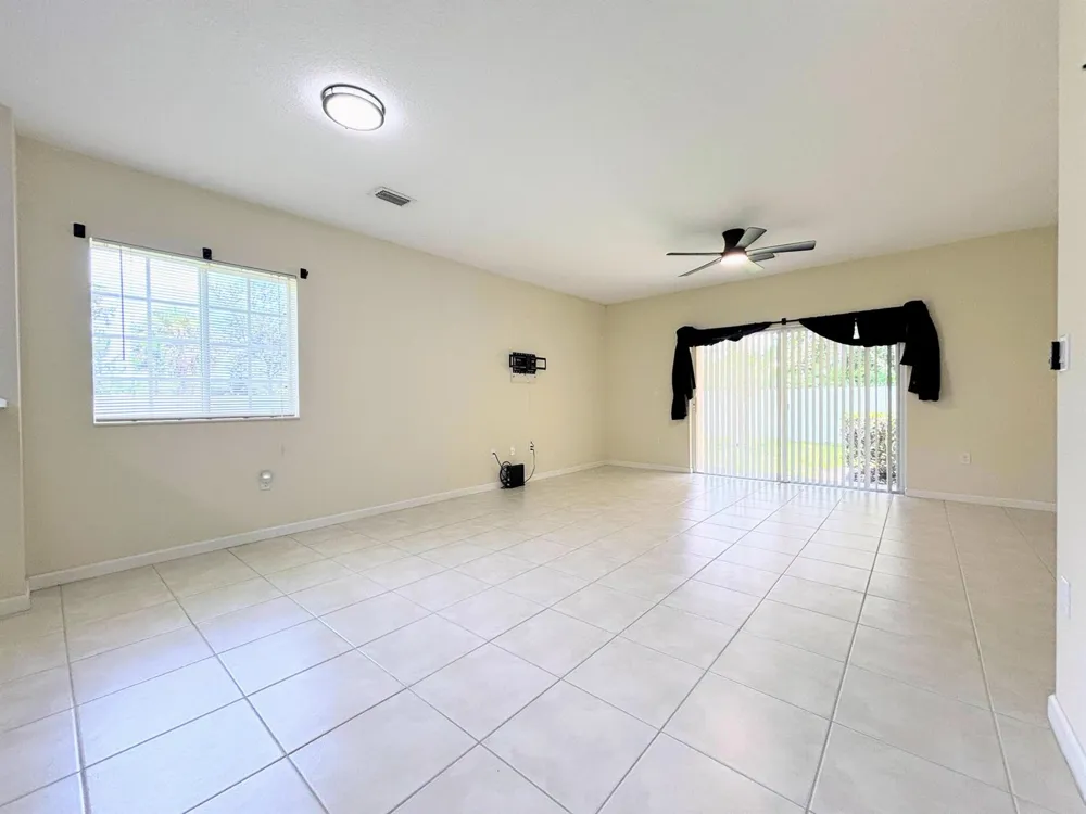 5088 SE Mariner Garden Circle Stuart, FL 34997