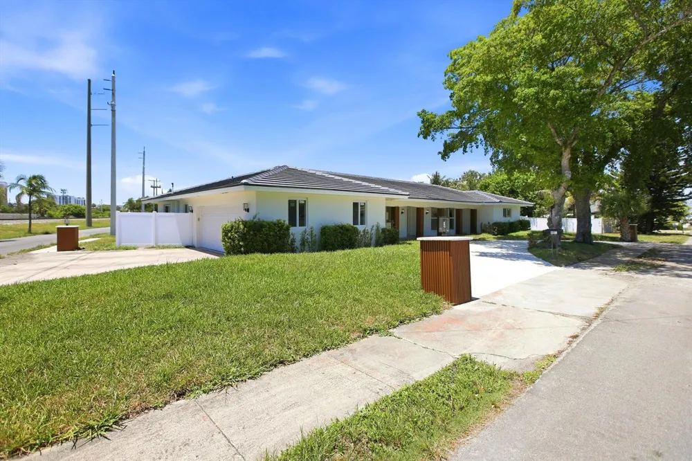 401 NW 3rd Place Dania Beach, FL 33004