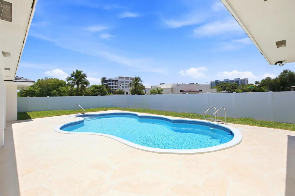 401 NW 3rd Place Dania Beach, FL 33004