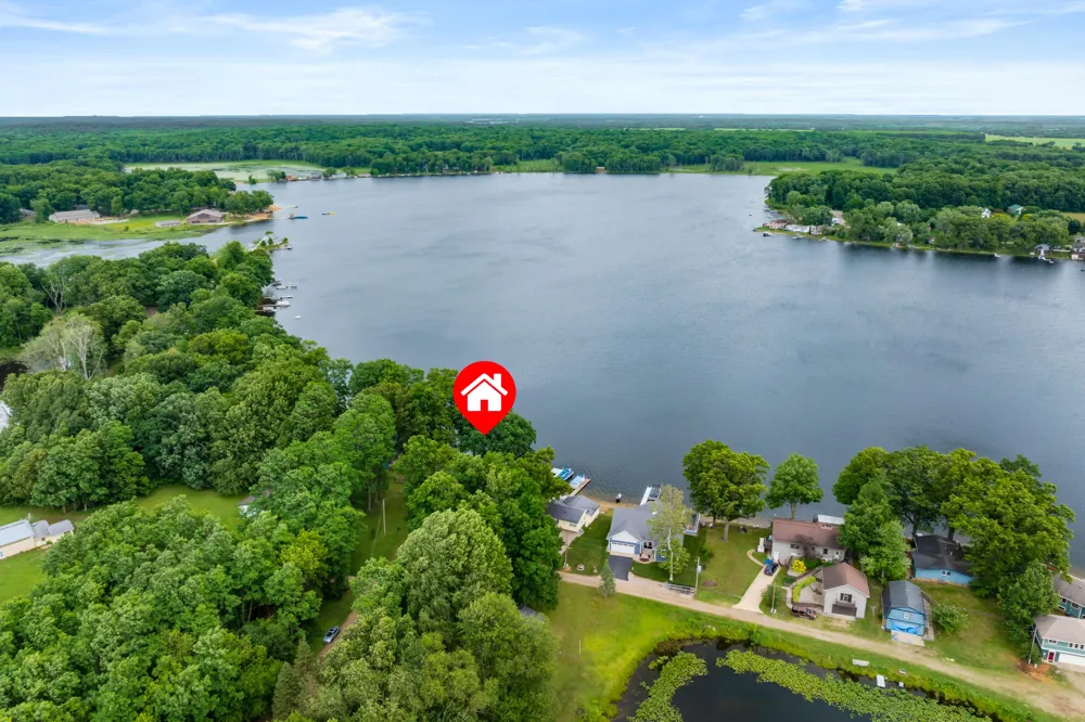 81735 Laguna Beach Park Road Lawton, MI 49065