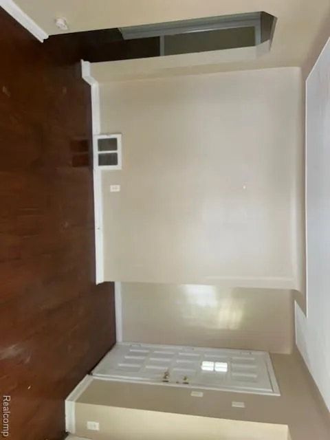 14627 Agnes Avenue Eastpointe City, MI 48021