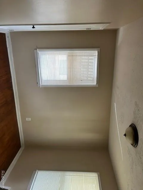 14627 Agnes Avenue Eastpointe City, MI 48021