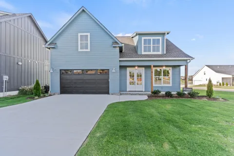 8 Latitude Dr