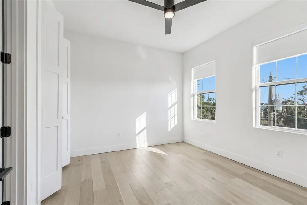 2724 5TH AVENUE S St Petersburg, FL 33712